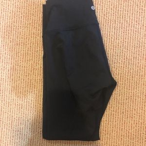 Lululemon Wunderunder (size 8)